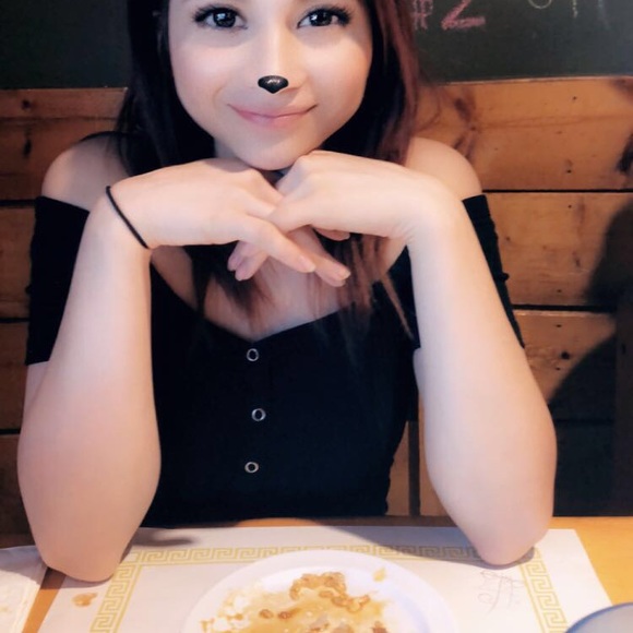 Meet your Posher, Elizabeth - Picture 1 of 1